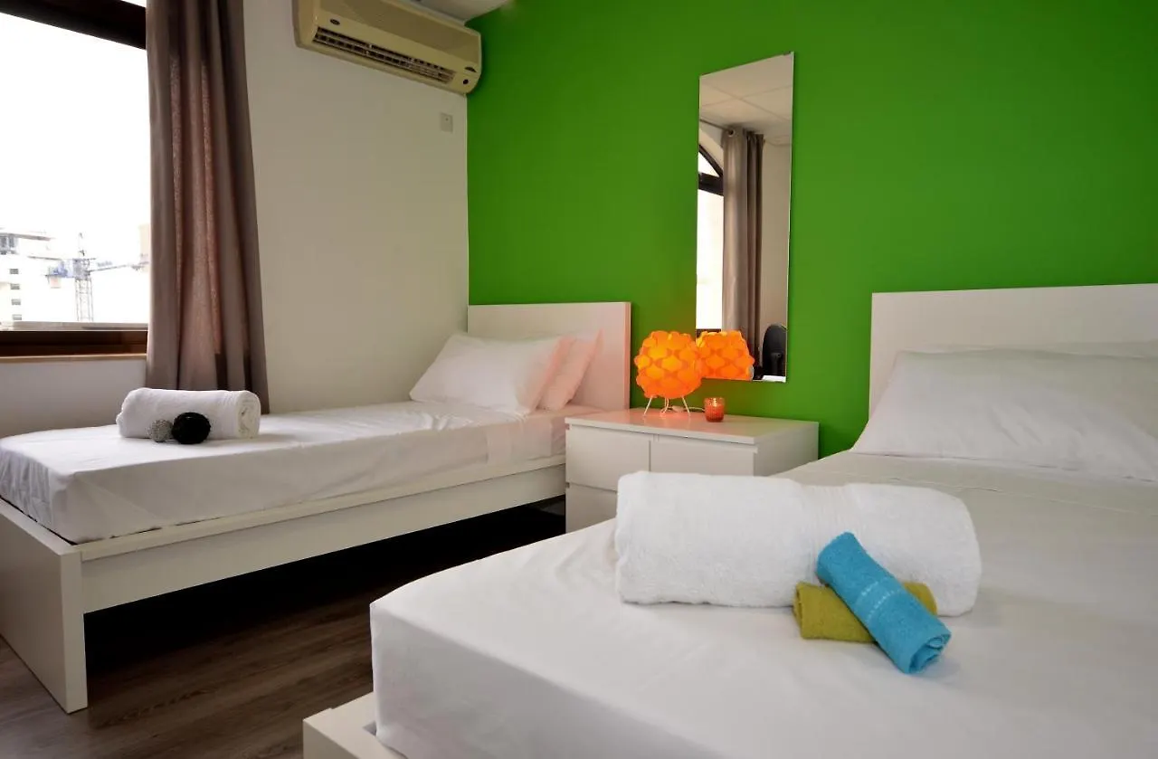 City Living Suites Tk2 Rm 2 Saint Julian's Guest house