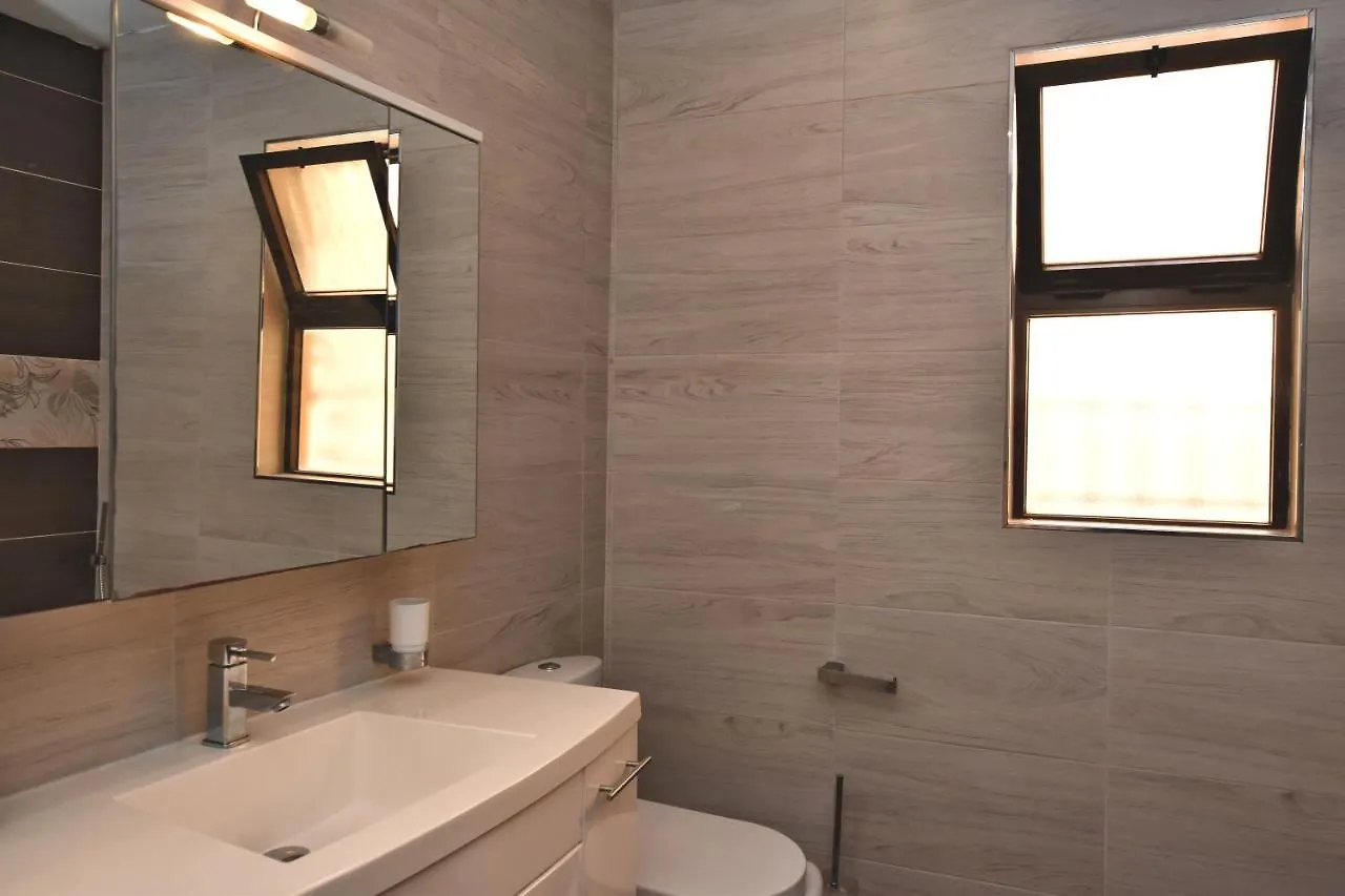City Living Suites Tk2 Rm 2 Saint Julian's Guest house