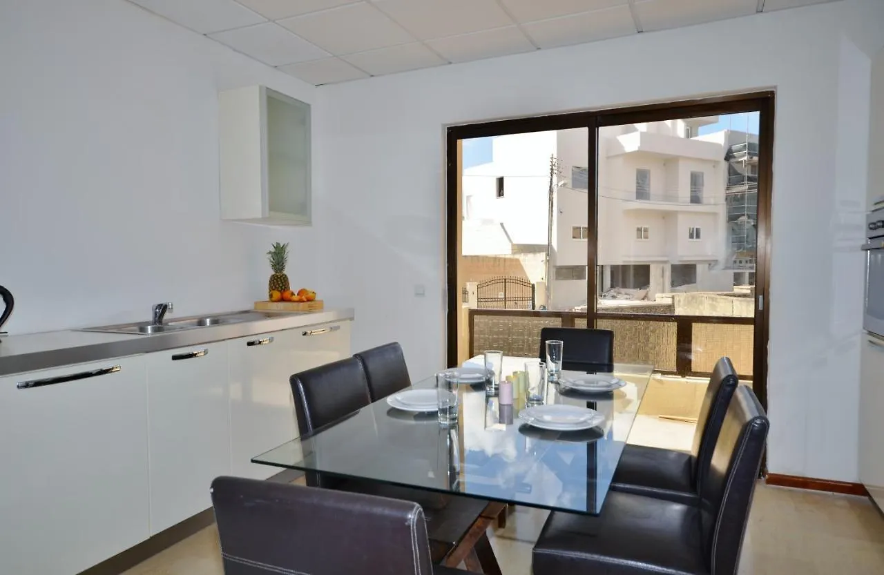 City Living Suites Tk2 Rm 2 Saint Julian's Πανσιόν